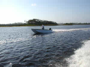 Underway_22.JPG (613347 bytes)